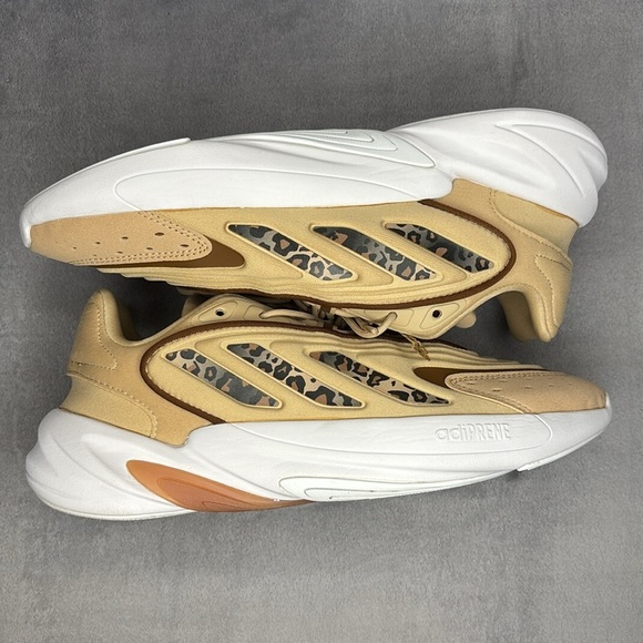 🔥🔥🔥 adidas Originals Ozelia sneakers with leopard stripes in beige Size: 10🔥🔥🔥 - Picture 7 of 10